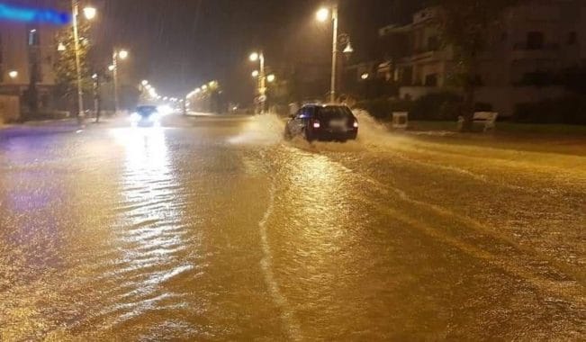 وجدة.. فيضانات تغمر المنازل و المحلات بعد التساقطات المطرية